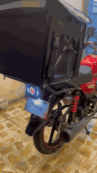 سلام عليكم دراجة سون لنك للبيع مكينة 200CC دشبول الكتروني مواصفات ماشية 1500 قبل شهر منزلها زيرو بعد بيها ضمان 5 اشهر ع المكينة من الشركة ما ناقصها اي شي جيب فيتر وتعال اذا ناقصة شي اخذها و روح ابيعها جاهزة ما اخذ منها شي ، مكاني بغداد الصليخ شارع 600 ، السعر مليون 
***********
