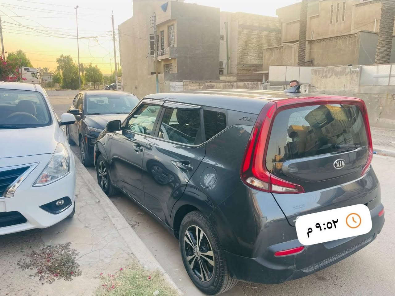كيا صول 21
حادث امامي بدون شاصي
مبدل نفس اللون بنيد وجاملغ امامي 
رقم بغداد سنوية باسمي 
سيارة ماشية 78 m
سيارة جاهزة صدر تبريد 
محرك 2000 دوش 
رايدها ب120
***********
