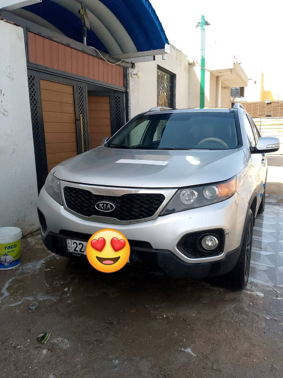 سلام عليكم 
كيا سورنتو كاز 
ادوات ادوات ادوات 
موديل 2013
بيها رقم وسنوية شمالي 
جاهزه كير ومكينه وتبريد مكفولات شرط 
تخم تاير 
حداديه جاهزه 
سبعه راكب
كشنات جلد 
تدفه بل كشنات 
بصمه مانع انزلاق 
بنورامه قطعتين 
هواي مواصفات بعد 
سياره جاهزه من كلشي نقص برغي ماكو 
مكان السياره بصره 
السعر 57وبيها مجال بسيط 
الإتصال ***********
