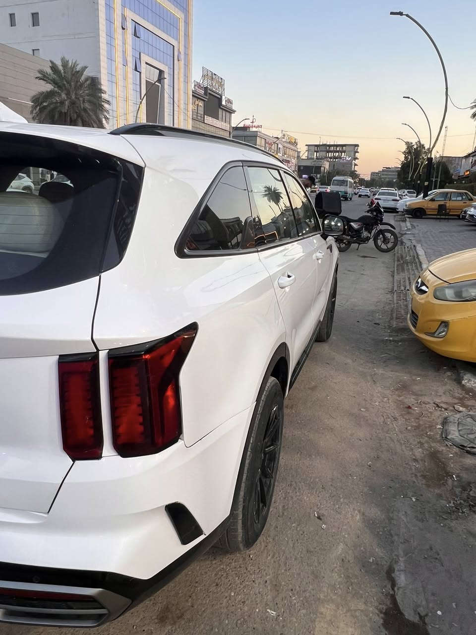 سورنتو 2022EX
فول مواصفات 
وارد امريكي
بونراما
كشنات VAP
كشنات كهربائيه
ماشيه 72الف
السعر 250
***********
