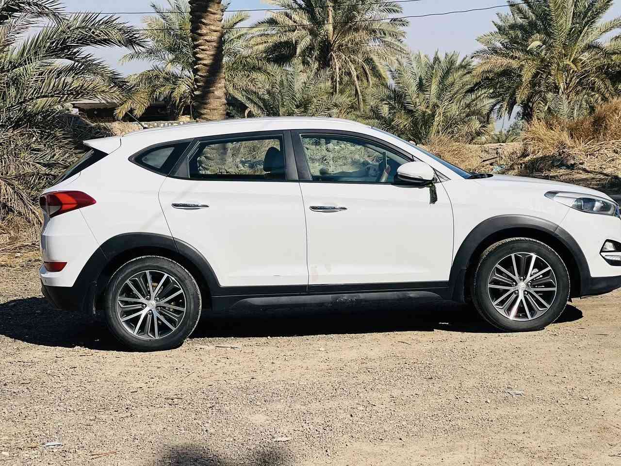 السلام عليكم اخوان
توسان2016خليجي رقم بغداد باسمي تحول ثاني يوم سياره حلوه ومناقصها شي عليها ادامه كامله 
***********
