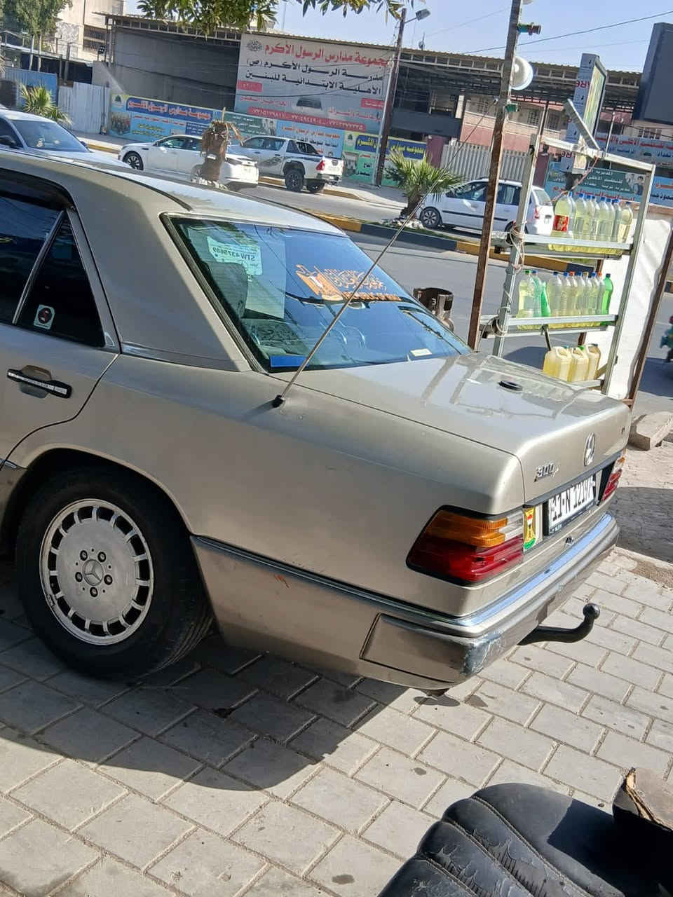 سلام عليكم مارسيدس دب موديل 91 رقم بغداد جديد مكينه 3000 قواعد دبل سليمه صدر جديد تبريد شغال جام كهرباء فتحه سلايت دواخل جديده تخم تاير سياره جاهزه من كلشي سعرها 63 وبيها مجال قليل مكاني بغداد حي البنوك ***********
