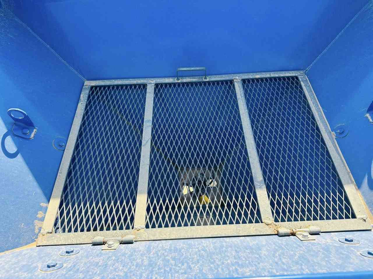 السلام عليكم للبيع باذراه جديداه خمس وزنات بستم + مرشه حجم 400 لتر مشتغله نص موسم مكفوله من جويت لحيم جناح ثقيل للستفسار اتصل ***********
***********
