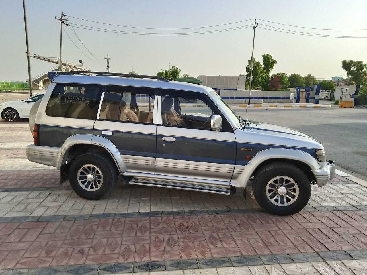 سلام عليكم للبيع او مراوس باجيرو مديل 1993 مشروع وطني تحويل ثاني يوم مكينه وكير ففتي جدد حداديه جديد تخم تاير باتري جديد كهربائيات شغاله سياره جاهزة خير من الله ترايك وين ماتريد سعر مناسب 38 ورقه وبيه مجال مكاني ناصريه مركز شراي يتصل وبخدمته مكلف بنشر وهاذ رقم ‏‪***********‬‏

