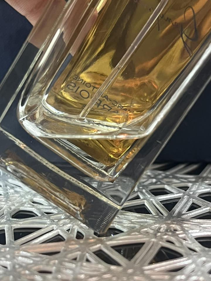 سلام علیكم

مجموع عطور مستخدمة لبيع

 ١. زيرجوف الكسندريا  انفرسري ٢٤٥$

٢.  ناكسوس تستر متبقي مثل بالصورة ٦٥$

٣. نارسيسو نساي مستخدم رشات ٤٠$

٤. كانيميد متبقي بحدود ١٠ مل ٣٥ الف

٥. دي مارلي الثاير تستر ٨٥$

٦. يفسان لوران متبقي ١٧ مل ٣٠ الف

٧. ريد توباكو ٤٠الف

٨. تومفورد ٥٥$

٩. جن باول لي بارفام تستر ٧٥ الف

١٠. جن باول لي ميل اليكسير ٨٥الف

١١. جفنجي جنتل مان ٣٠الف

١٢. تري هرمز بارفام ٧٥ الف

يوجد توصيل لجميع محافظات


**إذا كنت صاحب هذا الإعلان وتريد حذفه لأي سبب، رجاءا أرسل رسالة إلى الدعم الفني**