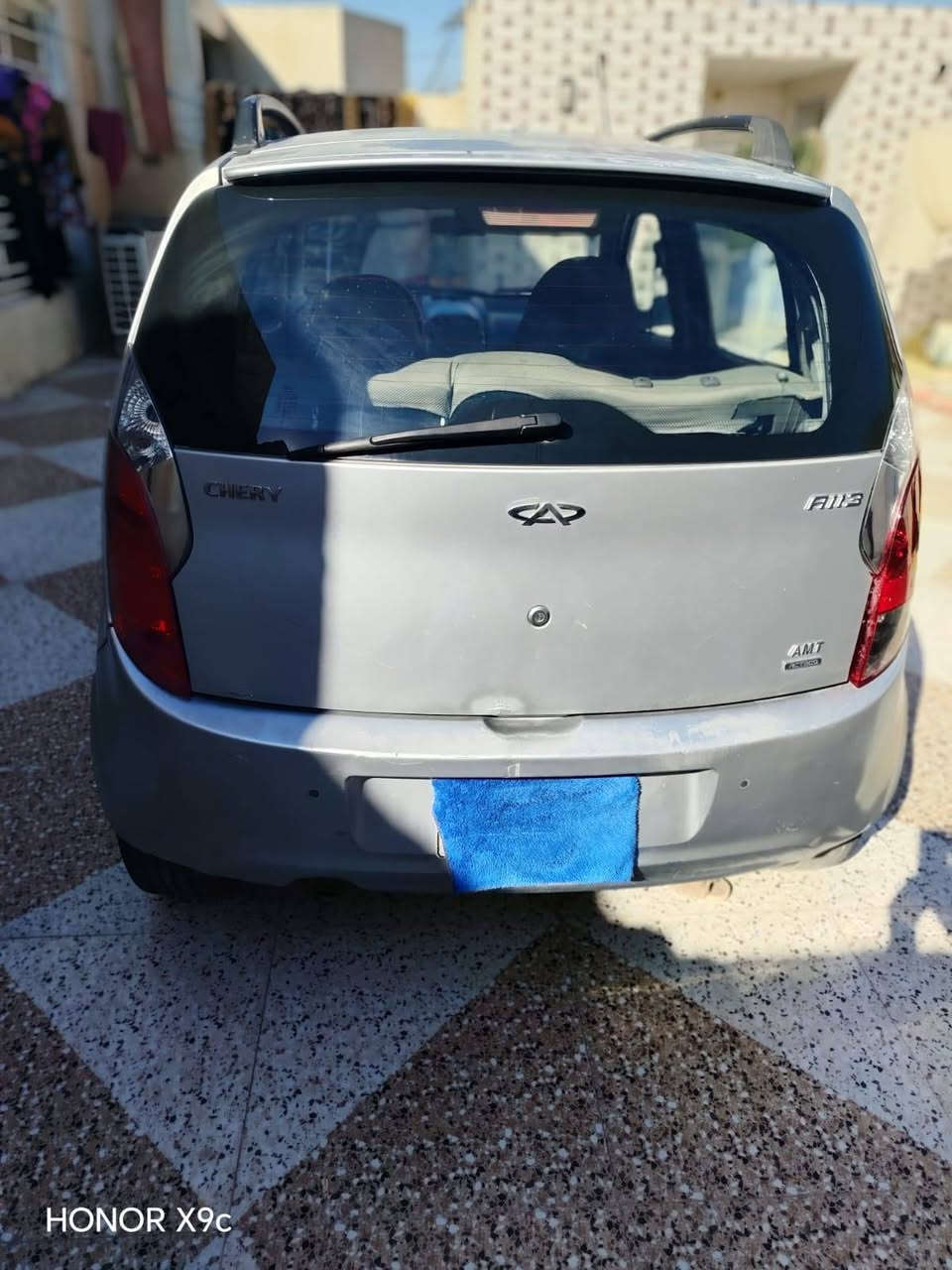 السلام عليكم.. شيري A113  كير اوتوماتيك موديل 10 الرقم ميسان  كشره كفاله من الضربه والتبديل كير كفاله  محرك بيه بخار قليل.. مصفره غرامات سنويه منتهيه السعر ب27 وبيها مجال ***********
