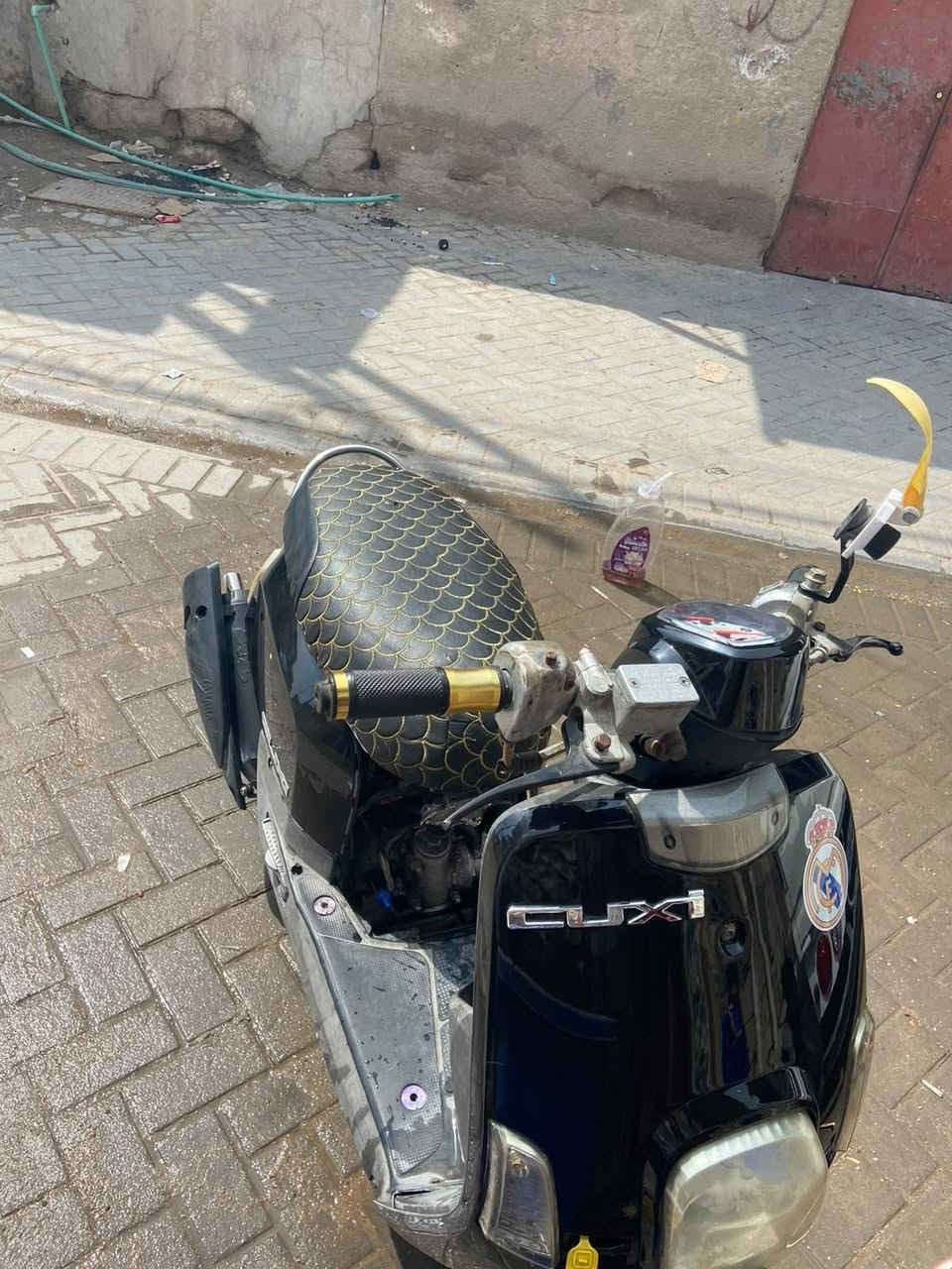 السلام عليكم
الدراجه مكينه مفتوحه علمود كازكيت وياها منفيس يعني الدراجه الي يراجع عليها يكدر يرقمهه كهربائيات شغاله ماعده الاشاير سكن يشتغل عالي ناصي سلف شغال سعرها 650  وبيها مجال قليل
مكاني الحيانية
للتواصل ***********
