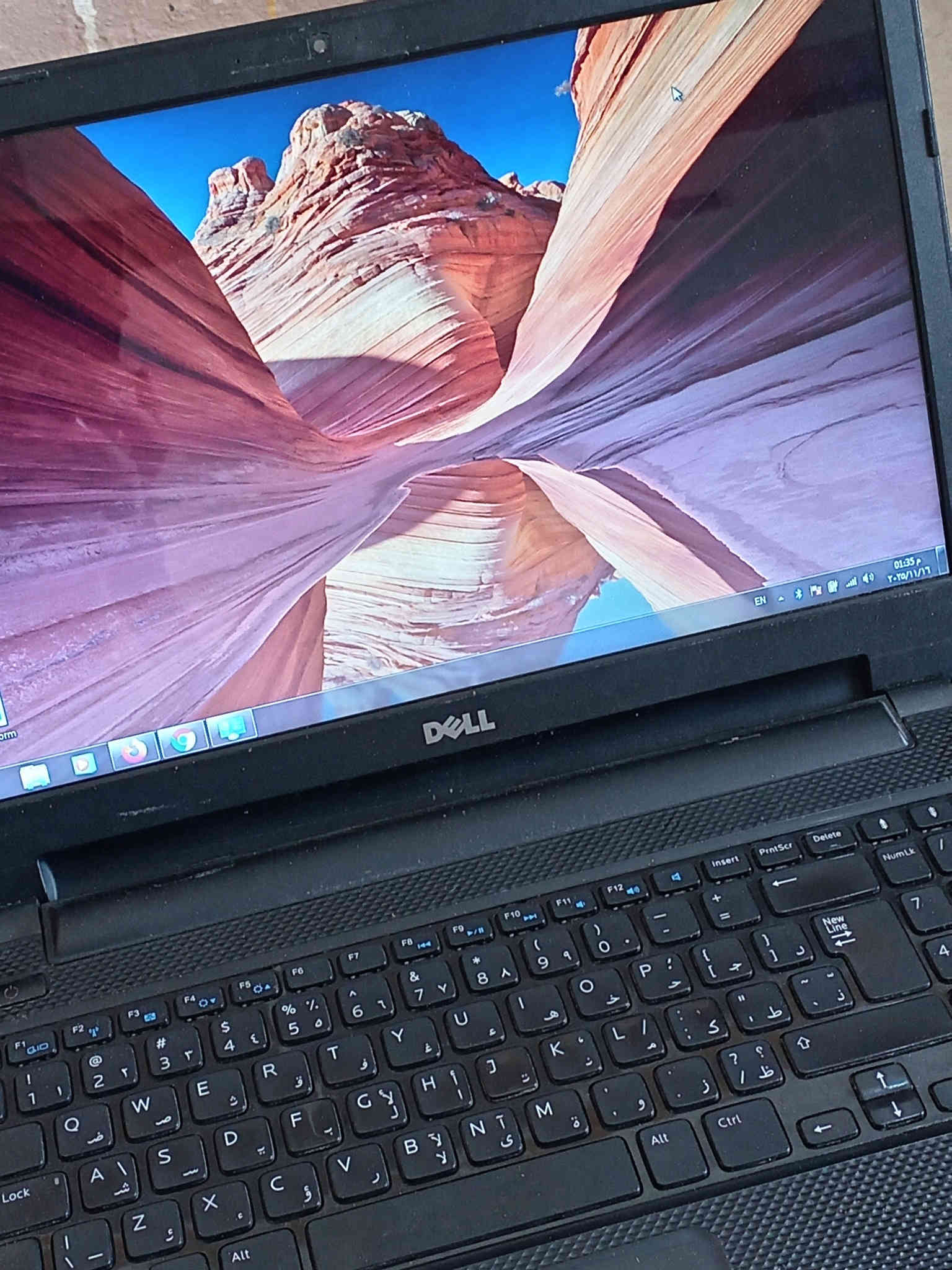 سلام عليكم لابتوب من شركه DELL للبيع سعر 120 الف وبي مجال بس بطاريته يعوزها تبديل يشتغل على الكهرباء
لابتوب من شركة DELL اصلي 
المواصفات:
• شاشة 15.6 إنج Full HD
• ذاكرة SSD256GB قابلة للزيادة
• الرام  4GB+4GB
• نظافة 98%
• تصميم سوبر سلم نحيف ووزن خفيف

• حقيبة هديه
• شاحن  أصلي يدعم الشحن السريع
.  ماوس هديه 
عنواني قضاء مخمور _الموصل 
رقم  ***********
