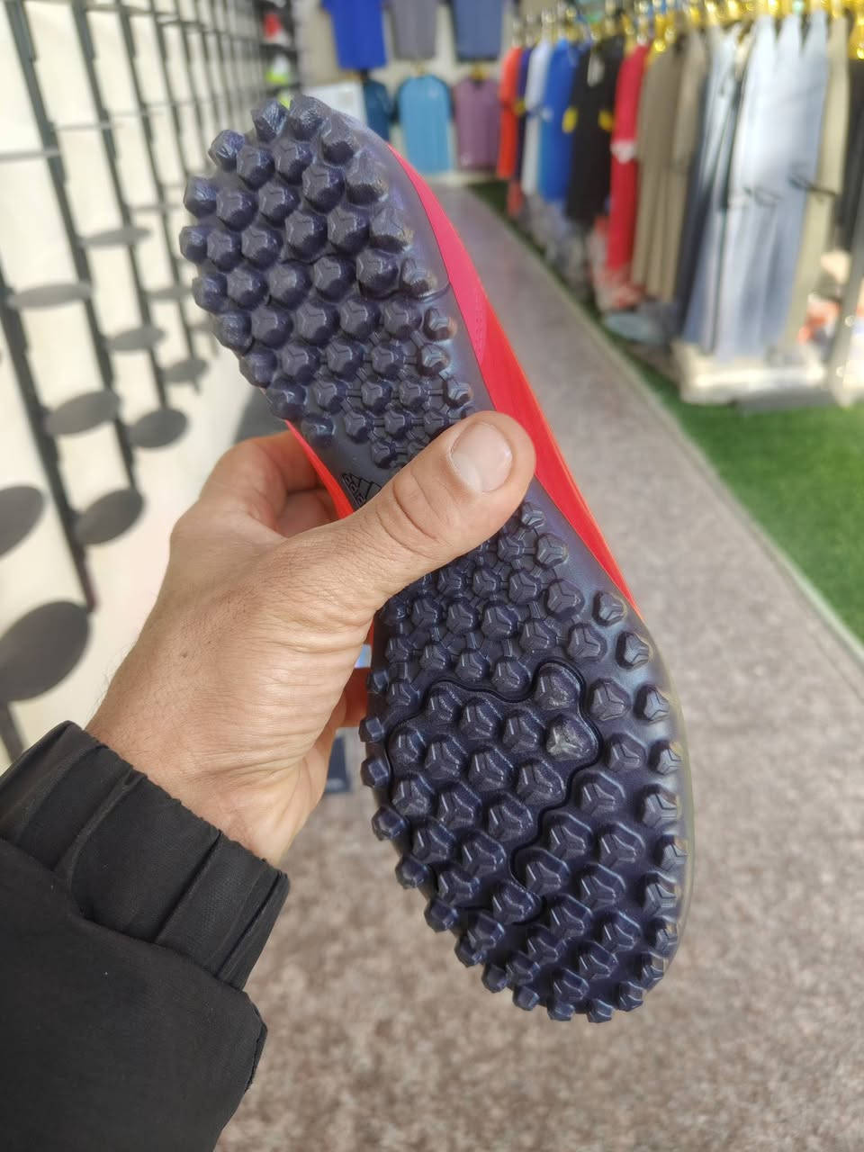 آخر قطعتين 
مامستخدم قياس 40وثلثين 
قياس 42 
توصيل موجود


**إذا كنت صاحب هذا الإعلان وتريد حذفه لأي سبب، رجاءا أرسل رسالة إلى الدعم الفني**