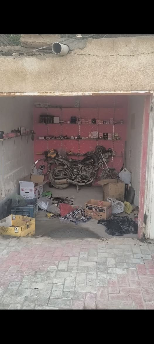 سلام عليكم حولنه محلنه حي العسكري العابد شارع ال عمران تصليح تكاتك ب اسعار مناسبة 
كلجات تكتك مال شركة 35 بدل تجفيت تكتك شركة ب 100 كهربائيات وباقي المواد كله بسعر مناسب 
الرقم ***********
