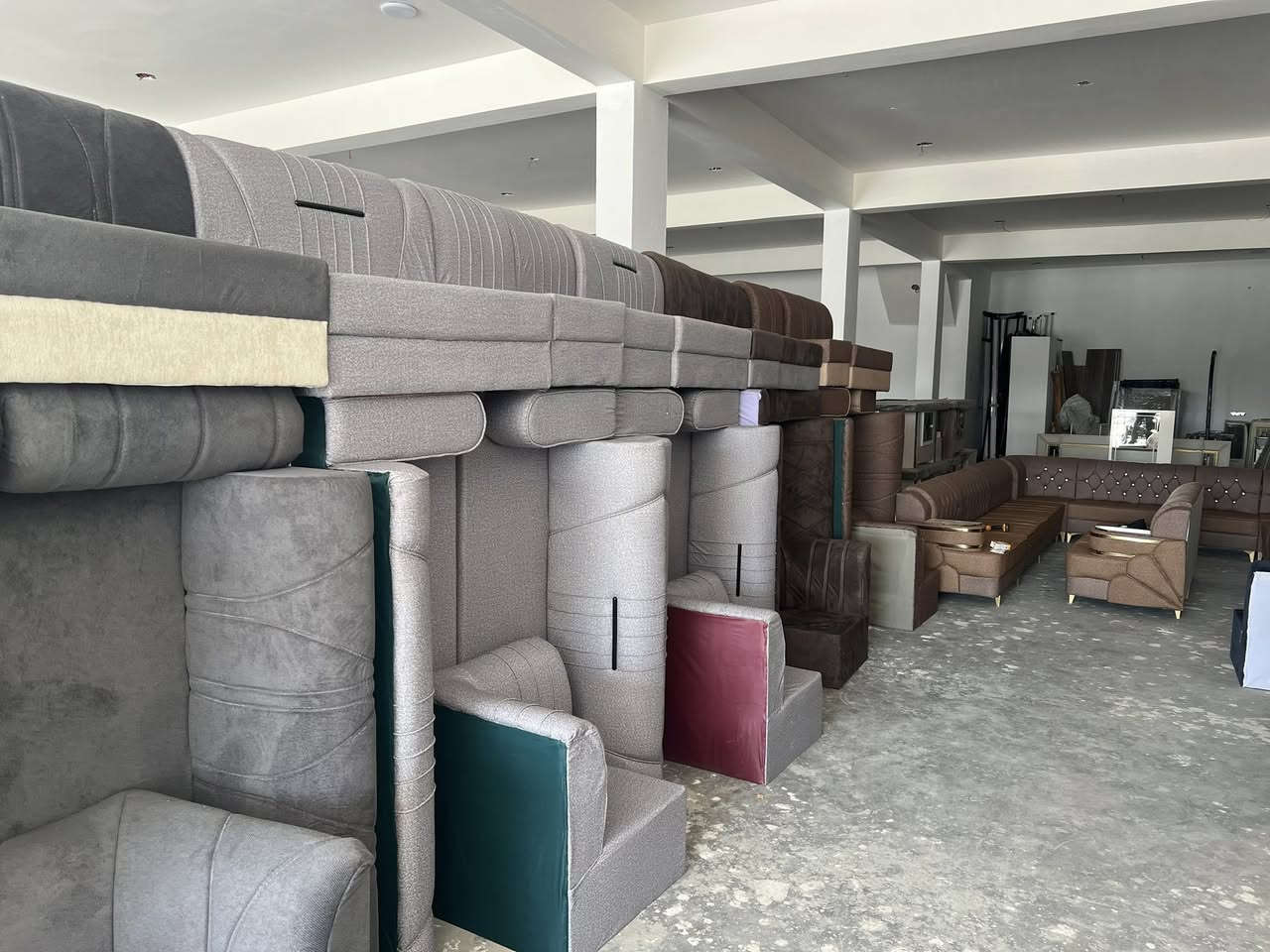 بسم الله الرحمن الرحيم 
(ان هاذ لرزقنا ماله من نفاذ)
صدق الله العلي العظيم 
عله بركة الله واهل بي محمد عليهم افضل الصلاة واتم السلام اعلن لكم عن افتتاح معرض السلطان الفرع الثاني 
العنوان مدخل النعمانيه الغربي (المثلث ) نزلة بيت رهيف البانزين خانه قرب القطبي للسيراميك مقابل حدادة حسام العزي 
***********
***********
احمد الروضاني
