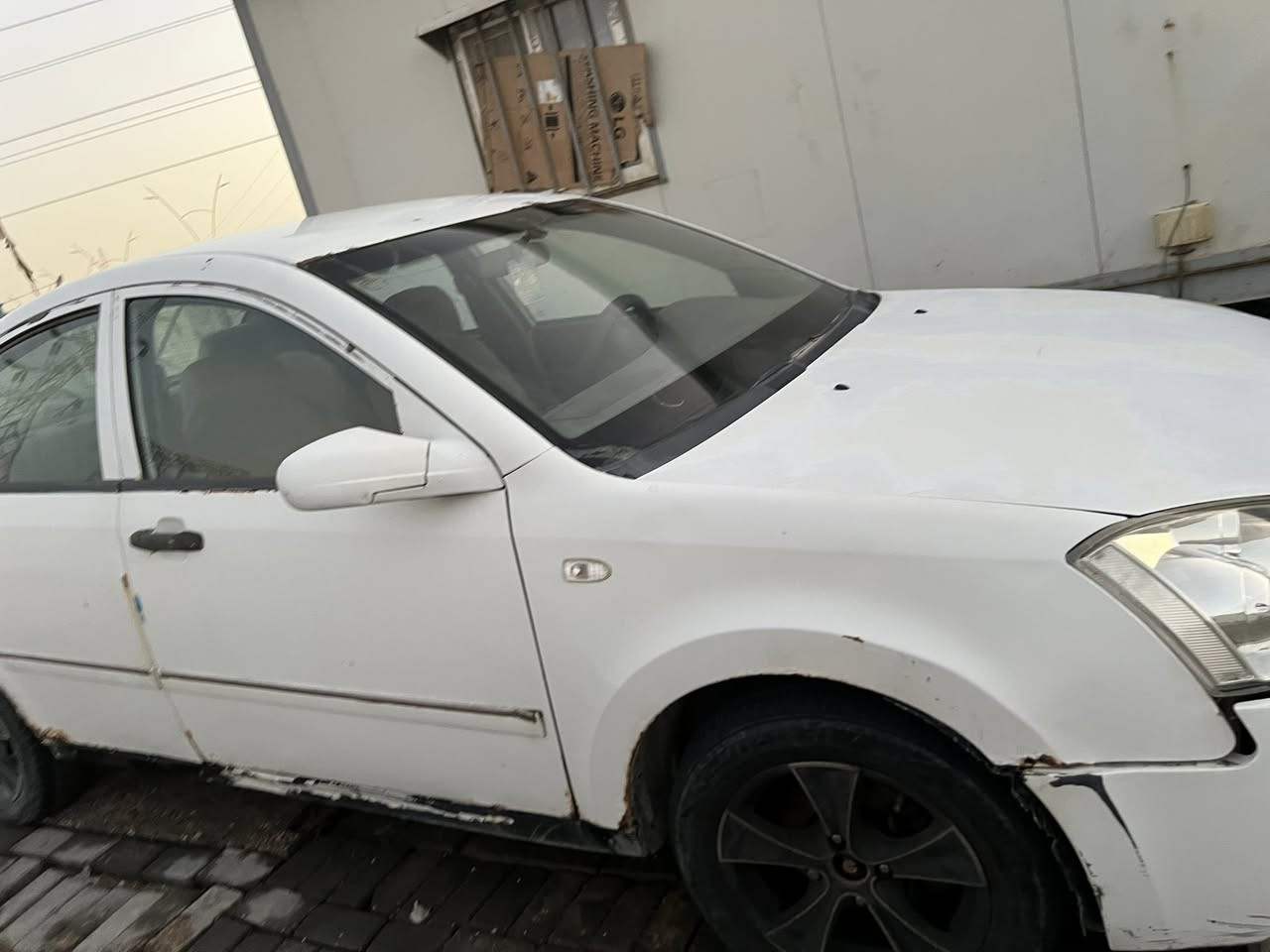 شيري A5 بصرة
مديل 2009
المحرك كورلا اوتماتيك 
الحدادة والمحرك دائمآ تحت الادامة 
الهاتف :***********
