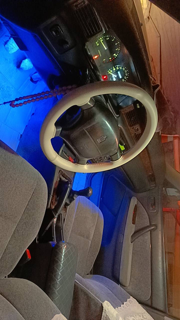 سلام عليكم راس الثور يسرى بلادي تكم رقم دولي صلاح الدين باسمي مراوس. 🔚كير عادي رياضي  🔜 كفاله من كصه  العنوان نجف الاشرف***********
