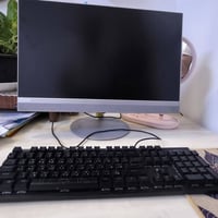 شباب.. حاسبة ماركة Lenovo {All in one} للبيع ونظيفة جداً أخت الجديد. 📸...
