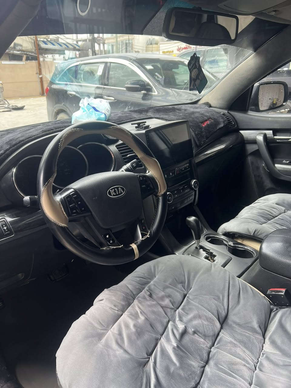 سورنتو 2011 للبيع مال مستعجل وارد امريكي خمسةراكب /رقمها بصرة مشروع وطني /داخله كلين بس ب العراق حادثها مجفيه وصبغ كير محرك كفالة عامة السيارة نضيفة وخير من الله مكانها ديالى /السعر 96 وبيها مجال /رقم الهاتف /***********
