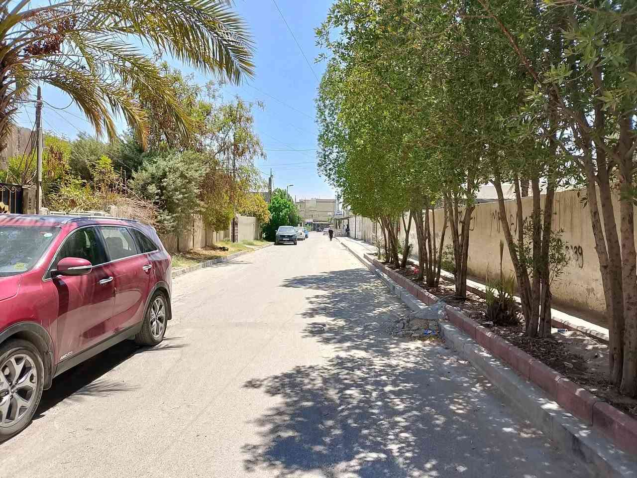 بيت للايجار جديد طابقين   حديث مساحته ٧ ٩ م  بالدورة بداية شارع ٦٠ .أستقبال ومطبخ سيراميك وغرفة نوم كبيرة وخدمات والطابق الثاني غرفتين نوم أكبار وحولي وخدمات مع بالكونه حلوة وبيتونه ترهم غرفة نوم رابعة  وسطحين  . وبموقع ممتاز وقريب جدٱ على كافة الخدمات وشارعه عريض ويبعد عن السريع  ٠ ٤ م   .  . ويوجد مكان مخصص لغسالة الملابس والصحون .  

السعر  750 الف 
*********** واتساب
