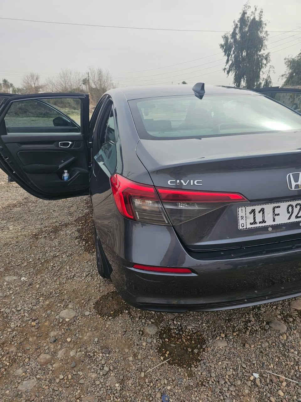 هوندا سفيك موديل ٢٠٢٢
ماشيه ٧١ الف كيلو 
بيه تبديل بنيد فقط ايرباك استيرن طاك فقط 
مكينه كير تبريد تدفئه كفاله 
تخم تاير جديد قبل شهر شاده 
فول مواصفات تدفه كشنات + تدفئه  ستيرن راداد تحديد مسار نقطه عمياء فتحت سقف  اشيار بلمري شفتات اوتو هولد ٣ وضعيات قياده هند بريك دكمه فول مواصفات مكينه ٢٠٠٠ تنفس طبيعي 
صور الحادث + السونار مرفقه بلمنشور 
رقم بغداد دولي تحويل مباشر بسمنه 
سعر ١٤٠ وبيه مجال او مرواس حسب القناعه 
***********
***********
عنوان صلاح الدين بلد
