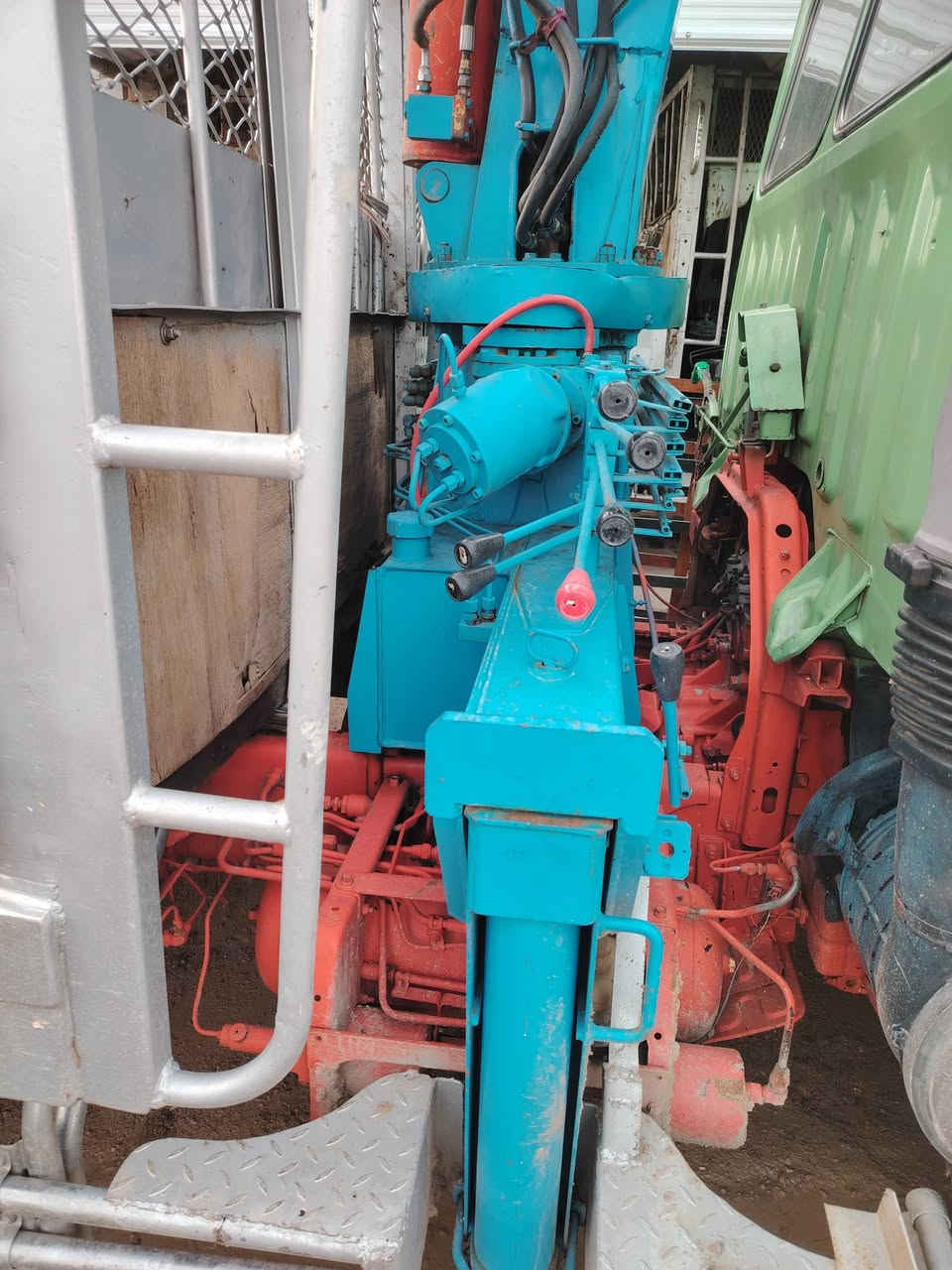 سلام عليكم كرين للبيع ٢سلايت دنكه سعر ٢٥ وبيه مجال ***********
