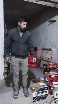 السلام عليكم ورحمه الله وبركاته
تعلن محلات الريحانة للإطارات والبطاريات عن البيع بأسعار مخفضة  . العنوان...القيارة.. جدعة .. الشارع العام.. مقابيل المقبرة ..رقم الهاتف ***********  إنتاج 2025 
حجم البطارية                             سعر البطارية
62امبير. كوري                           32/000مع القديم 
74أمبير كوري.                           42/0000مع القديم
70أمبير كوري.                           40/000 مع القديم
100 أمبير كوري                         50/000 مع القديم
