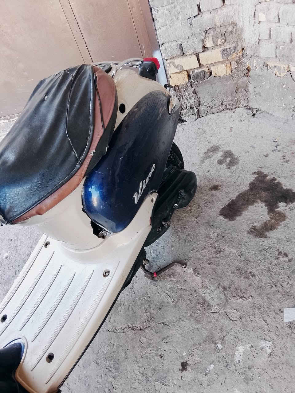 سلم عليكم ورحمه دراجة عبد الحليم اكلاسك للبيع الدراجة نضيفة كداك عينك أو نكرة شغالة  الكهرباءيات أو أوراقه كاملة السعر 300 أو بيهة مجال الاستفسار ***********
