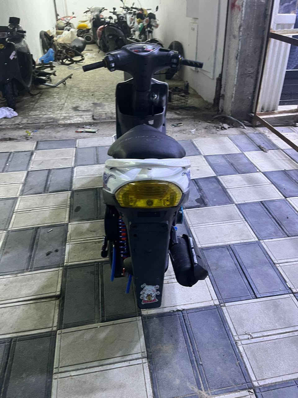 ماكس عدله دراجه بيه ويل اصلي وفبق فلاوين كهربائية كله شغاله مكينه 55 كلج رياضي خلفي وامامي مكاني واسط قضاء الحي واتساب ***********
