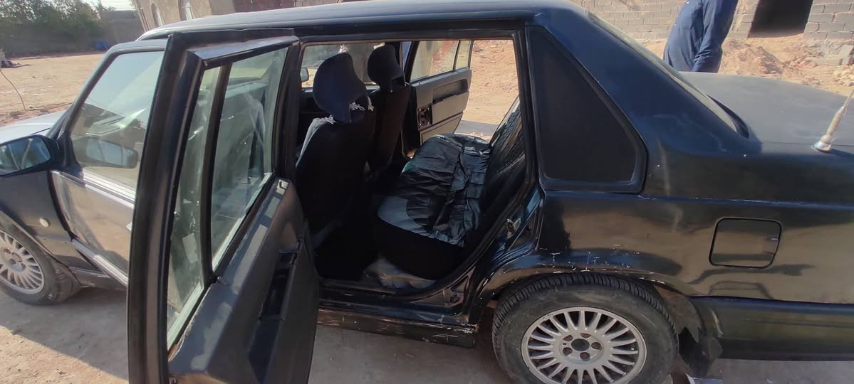 فولفو موديل 94
 حجم 940 
رقم انگليزي باسمي 
تبريد شغال
مكينة بلاد تيربو 
فتحة سقف شغاله 
طخم تاير 
سبير ويل كب 
كهربائيات كلها شغاله
ترايك للبصرة 
نقصها تنته سقف داخلية فقط 
مكان السيارة نجف 
السعر 51 وبيها مجال للطيبين بيع مستعجل
***********
