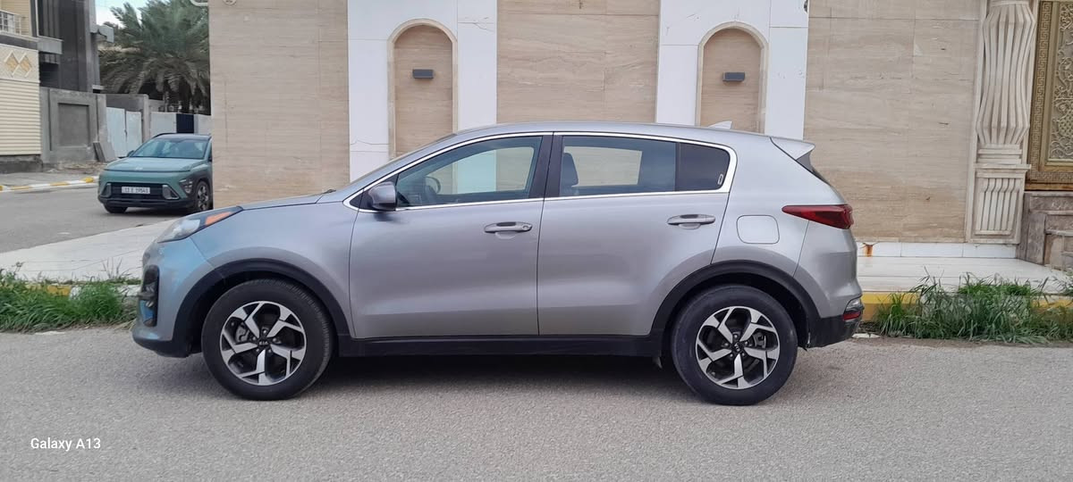 سلام عليكم سبورتج موديل 21 ورد امريكي بيه قطعتين صبغ جاملغ وبنيد فقط محرك 2400 سياره جاهزه من كلشي شاشه كامره حساس رادار السعر 165 وبيه مجال *********** معرض اوتو المثنى
