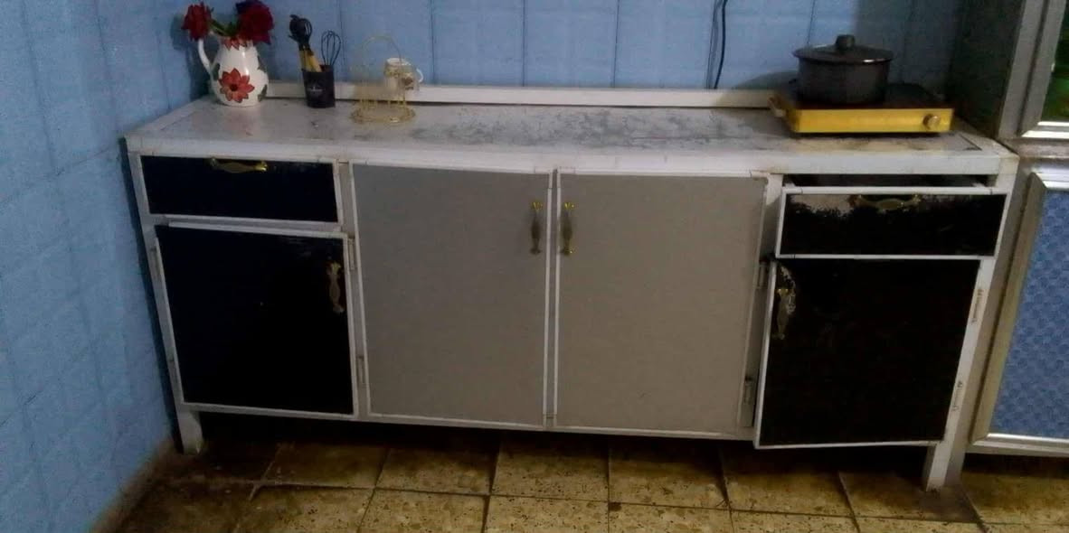 كاونتر موجود بابه مترتين مع زاويه سعر كلهن 150
 العنوان حي العسكري الشراي يراسلني خاص


**إذا كنت صاحب هذا الإعلان وتريد حذفه لأي سبب، رجاءا أرسل رسالة إلى الدعم الفني**