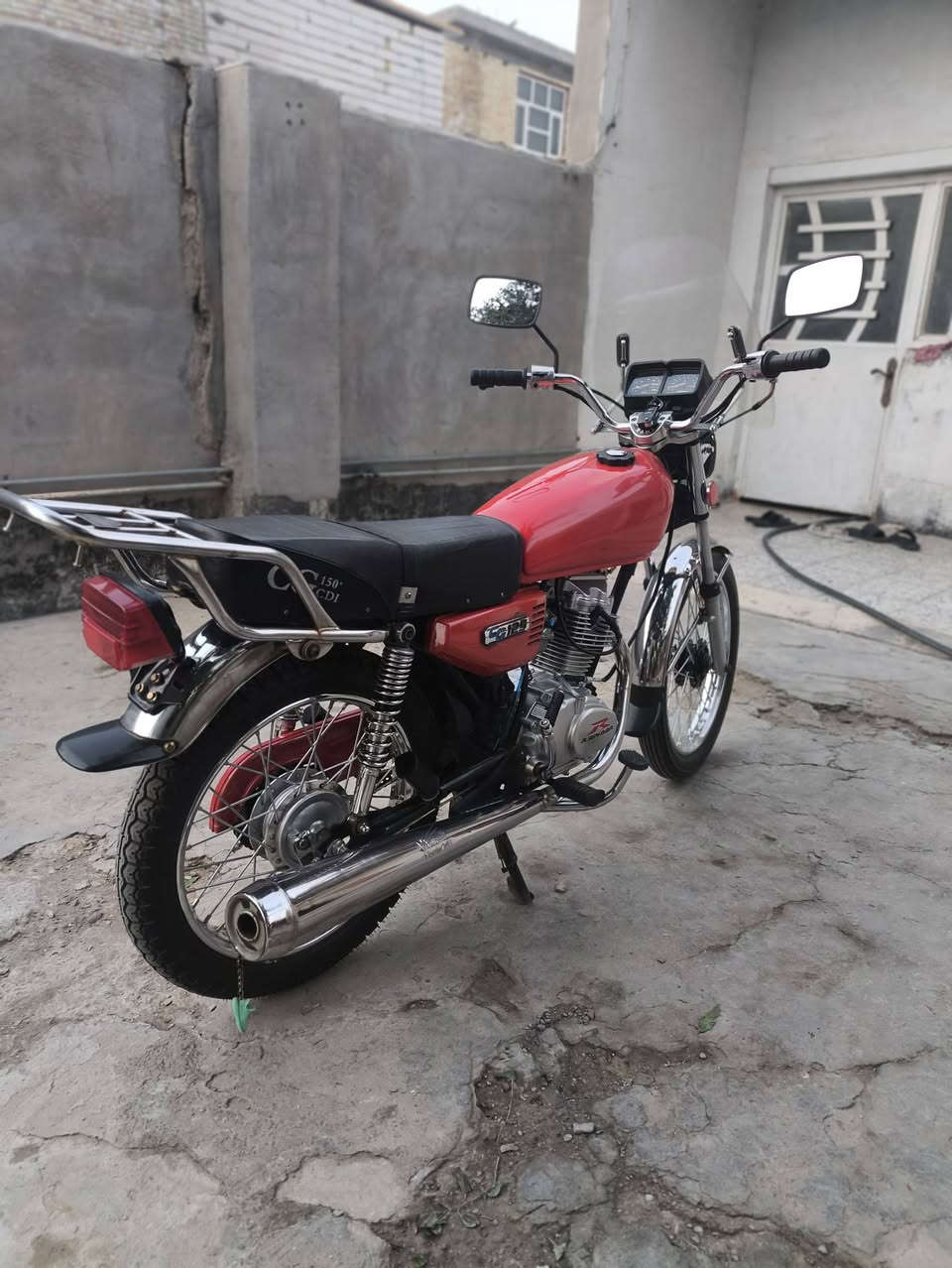 سلام عليكم دراجه4كير كلك لبيع سعر325
***********
