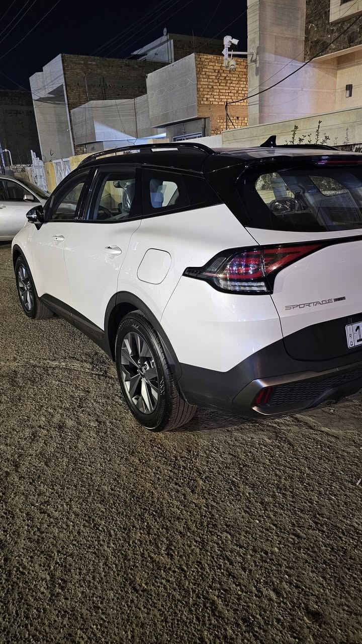 Kia L 2022  
70,000 km
كيا سبورتج لارج
محرك سمارت ستريم 2000  هايبرد 
 فول مواصفات بانوراما اربع كاميرات كاميرات الاشاير   حساسات أمامي خلفي مانع التصادم   Led امامي خلفي رادار تحكم ستيرن بالكامل لون المقاعد ابيض  تدفئه وتبريد المقاعد كير ماوس السيارة التفويلة تمشيك اكثر من 800 km  رقم بغداد الدولي الجديد 
واتس اب او اتصال
 ***********
