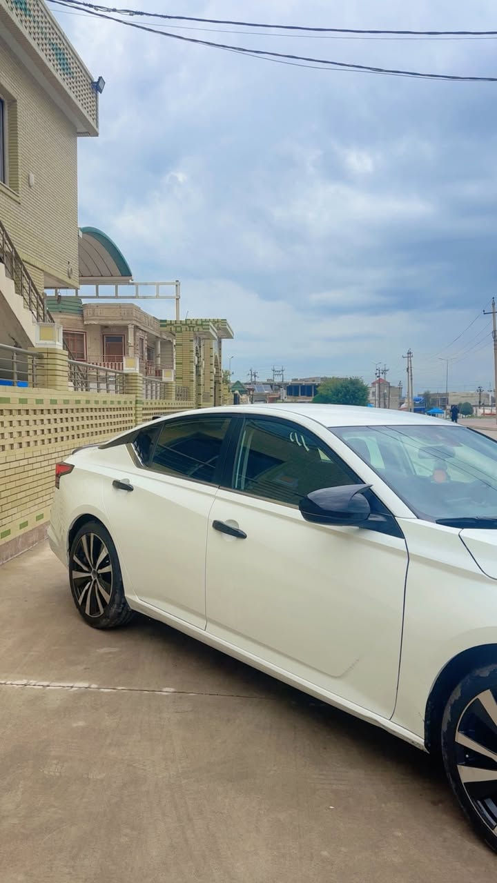 نيسان التيما❤️🤨 اقر المنشورر رجااااء
موديل 2022
موصفات S
بصمه 
بصمه تشغيل وتشغيل عن بعد
رادار امامي
تحديد سرعه
رادار خط شارع
ويل sr
شاشه
كامره
لايت زينون
بجم كبس السياره
صفحه السايق صبغ
الصور مرفقه
رقم وسنويه جديده
مكان السياره اربيل
للاستفسار 
***********
***********
