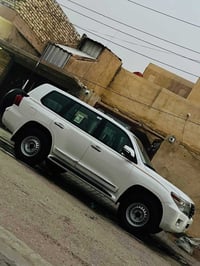 لاندكروز • ٢٠١١ • رقم بغداد