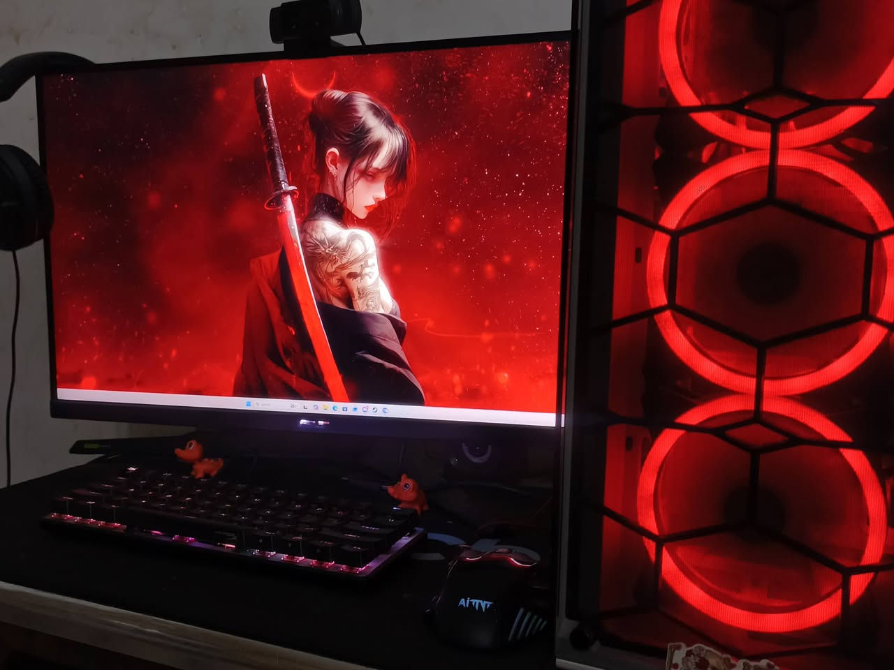 السلام عليكم
‏
‏🔸تجميعة كاملة كيس + شاشة + ملحقات 👀
‏
‏مواصفات البي سي 💪 
‏
‏  GPU: RTX 3060 TI 8gb GIGABYTE
‏
‏CPU: i7-10700
‏
‏Motherboard : ASUS PRIM H510M-A
‏
‏RAM: 32 GB  3200 MHz
‏
‏SSD :- M.2 (1T)
‏
‏Power supply:   700w  
‏
‏الشاشة asus🖥 
‏2K
‏Ips
‏210hz🧿
‏
‏الملحقات 🎁
‏
‏ماوس 🖱
‏و كسيبورد⌨️
‏و ماوسباد 🎉
‏
‏السعر مليون و 150 الف 
‏
‏
‏المكان بغداد/الشعب
‏متوفر واتساب 
‏***********
‏
