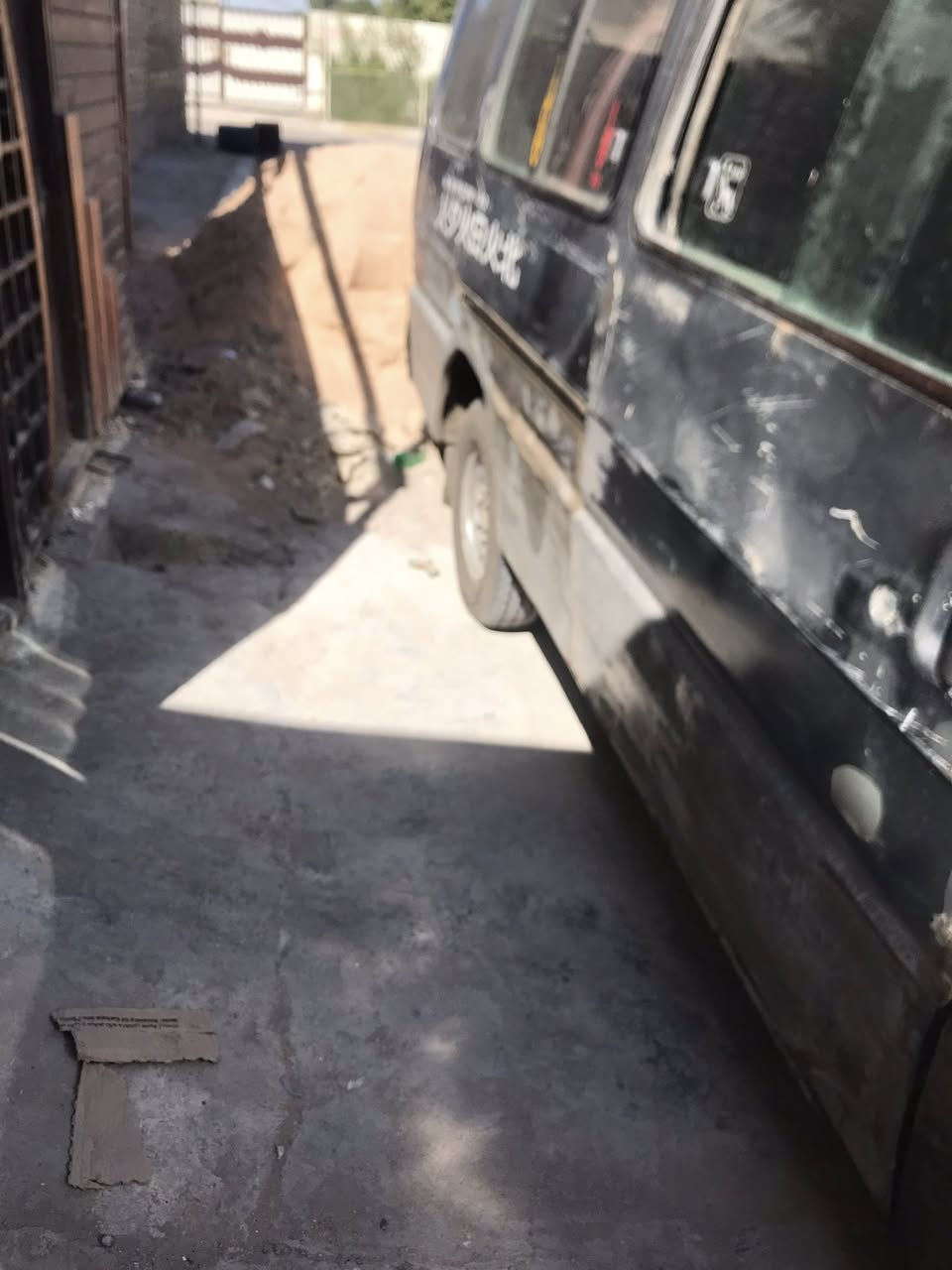 السلام عليكم كيا اسيا للبيع موديل ١٩٩٤ سعرها 20 ورقه وصاحبها موجود تريد وكاله عنوان السكن بغداد تقاطع درويش حي التراث رقم الهاتف *********** مكينه وكير واكسل جيده جيدًا تخم تاير وباتري جديد دواخل السياره دوشمه نضيفه
