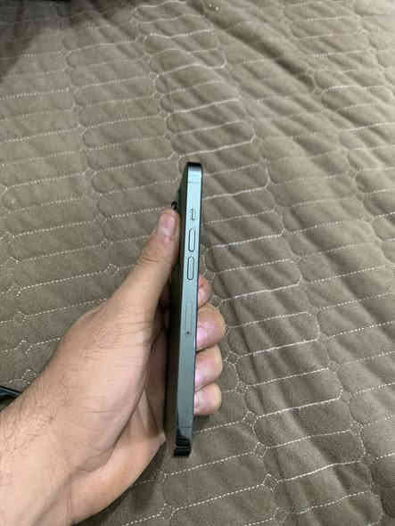 ايفون 13 برو فقط بطارية ٩٢ الجهاز مكفول وين ميعجبك افحص نضافة ١٠٠٪؜ مكاني الراشدية السعر ٥٢٥ ***********
