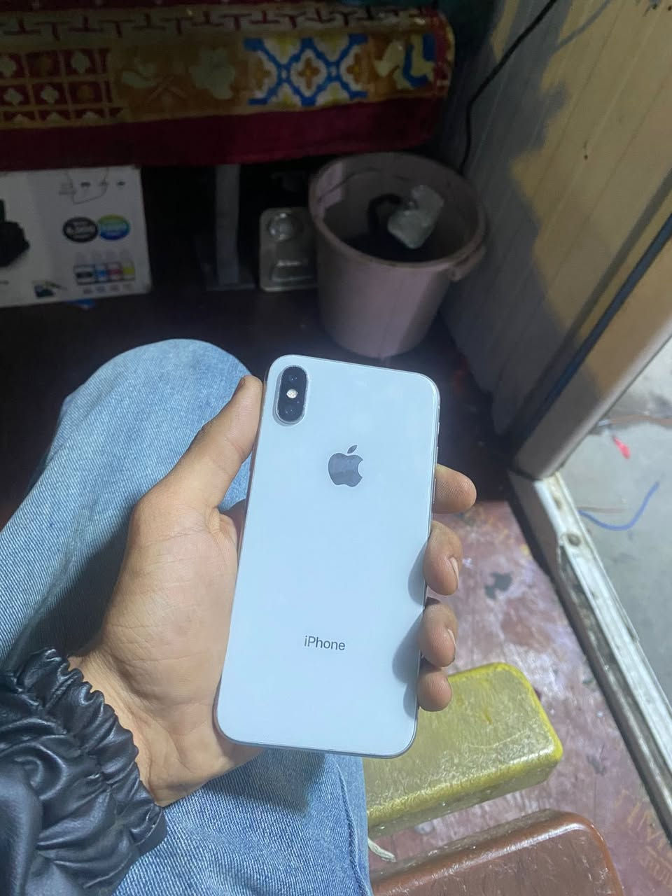 ايفون اكس نضيف كلش فيس ايدي شغال بطاريته بلادي ٨٢ مبدل شاشه اصليه فقط السعر ١٥٠ الشراي يراسلني ***********
