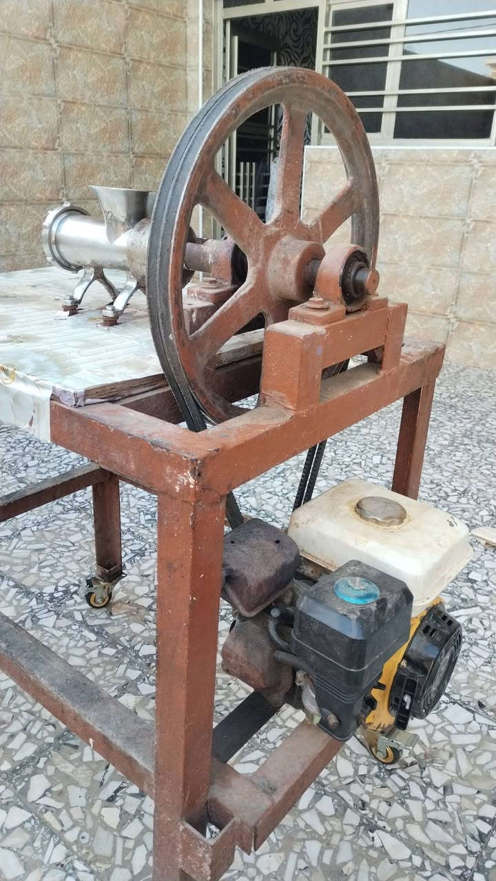 بغداد الشرطه الخامسه السعر 200الف ***********

