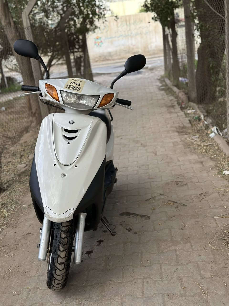 السلام عليكم اكزز نضيفه جدا للبيع بسعر مناسب المكان الكاضميه المقدسه للستفسار ***********السعر مليون
