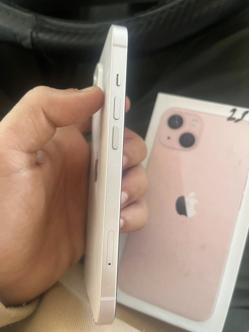 13 عَادي
ذاكره ٢٥٦ 
بطاريه ٩١ 
مبدل شاشه نوعيه ممتازه 
٥٢٠ وبي مجال بسيط 
واتساب ‏‭   ٠٧٧٤ ٧٩٩ ٩٢٤٧‬
