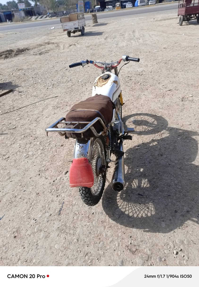 تايكر بدون اوراق كفاله من السرقه شغاله هندر واحد مكانه ديالى قريه الاسود الشارع العام معرض احمد الكرخي الشراي يتصل ***********
