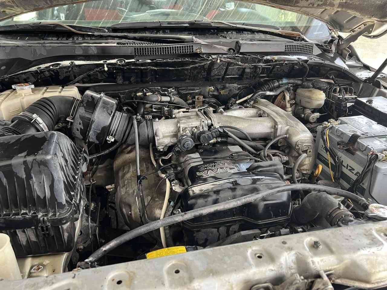 سڵاوهاوڕێیان کیا سۆرین تۆ مودێل 2004گێڕومەکینەی بەتە، ئۆتۆماتیک ،ئاڕم پلاستیک هەولێر ئاڕموئەولەویات بەشەرت،جام کارەبا،تەبریت ساردوگەرم بەشەرت،تایە نوێ پاوەر.برێک ئەی بیئێس،لەسەرساغی پەمپە بۆجوانی. ***********,,*********** شوێن چەم چەماڵ سوپاس ئادمین
