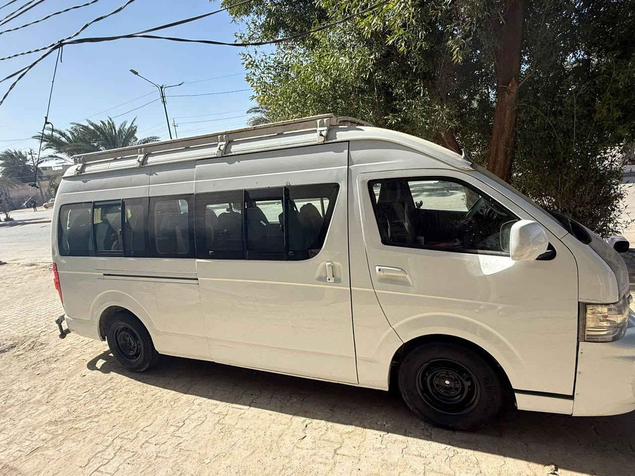 سياره جنبي عالي موديل  14 حره سعر 110 اوبيه مجال شي قليل الرقم:***********
