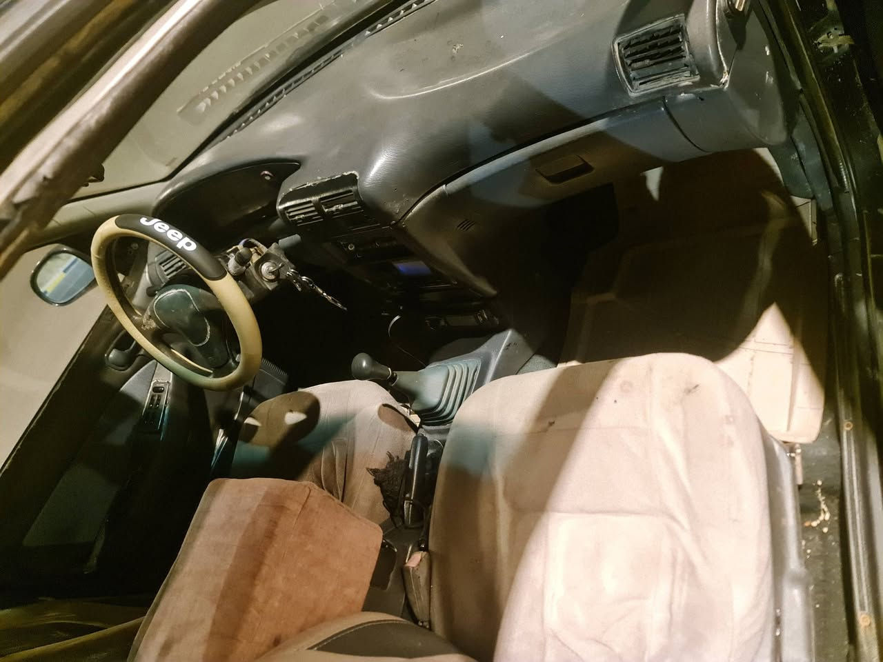 السلام عليكم كيا سيفيا موديل 94 كير ومكينة مكفولات اترايك وين ما اتيد رقم انكليزي رقم بغداد تحويل ثاني يوم  تبريد صار بي زرف بلبوري فقط يتعالج ويندارلة غاز كهربائيا كلهة شغالة
مكان السيارة سامراء 
السعر 29 وبيهة مجال 
***********

