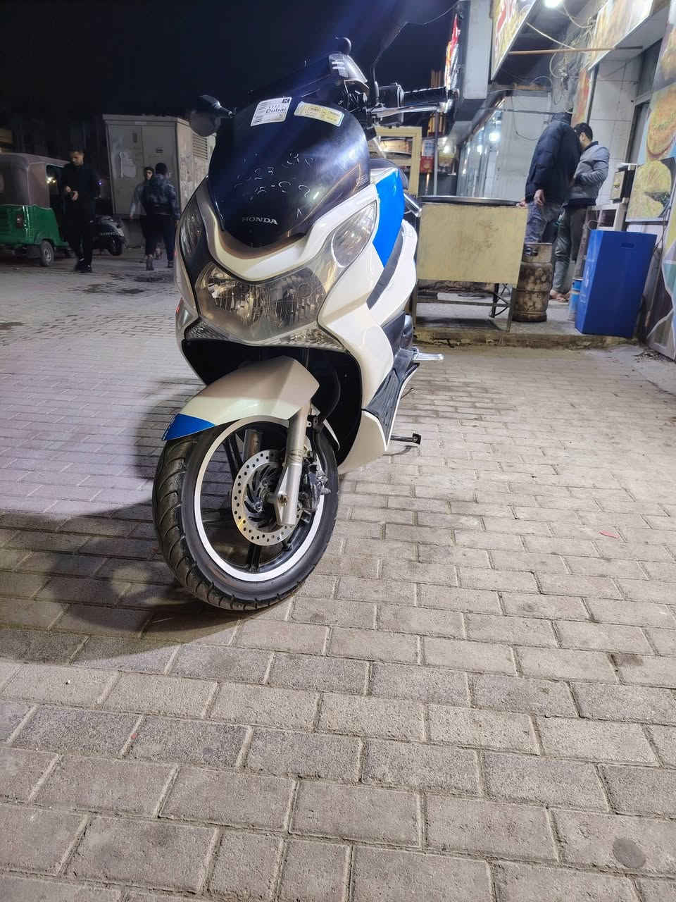 دراجه بي سي إكس جيل اول ياباني محرك ١٢٥ ماشيه ٥٣ الف بيهه فقط أوراق مكاتبه مكان الدراجه رئاسة العبيدي *********** تواصل فقط واتساب سعر خاص
