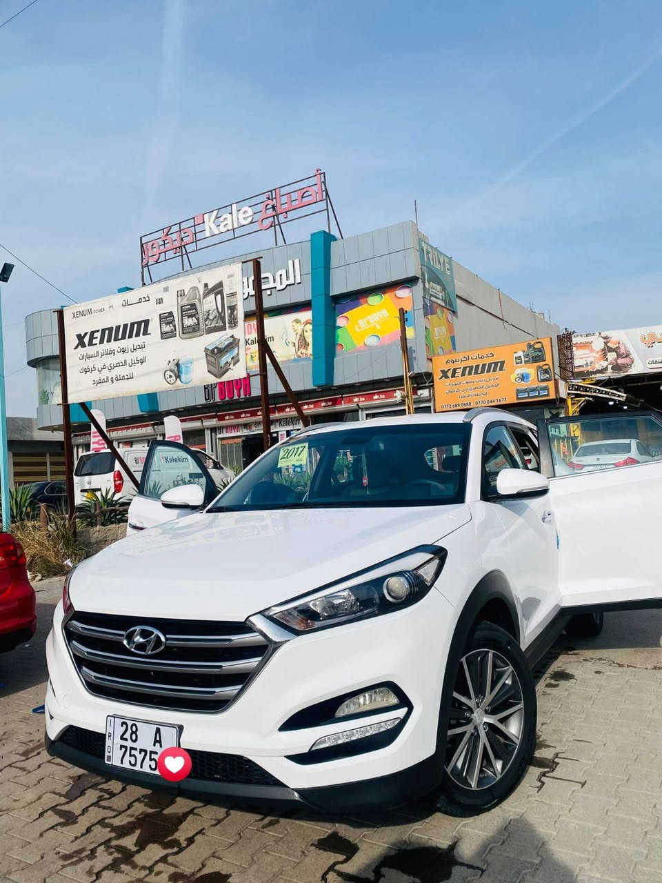 توسان 2017 خير من الله 
سايد بريك بل رجل 
كير ومكينه خير من الله 
مواصفات مثل ما موضح بل صور 

سياره رقم نجف مشروع وطني 
السياره باسمي احولك ثاني يوم 
السعر:165 وبي مجال قليل 
0780 458 1084
