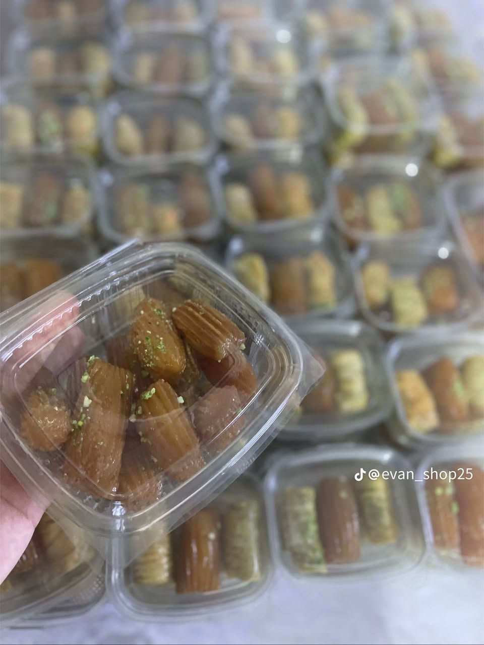 عدكم مجلس حسيني وتردون 
توزيعات حلوه ومرتبه وتعجب 
الكل ثوابات ريوكات للموظفين 
تجهيز كافه الطلبات للطلب مراسلة
الصفحه او الاتصال على الرقم الخاص 
***********
