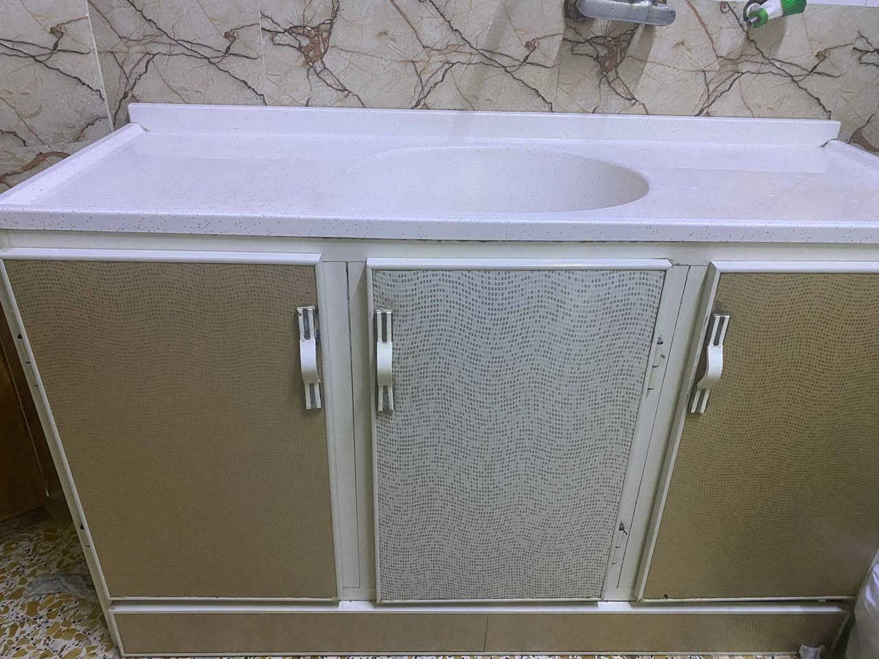 طباخ مصري جامبو خمس عيون شغال فول وفرنه جديد ممستخدم // وكاونتر المنيوم مترين وسنك مترين  
كلهن للبيع
العنوان البصرة القديمة


**إذا كنت صاحب هذا الإعلان وتريد حذفه لأي سبب، رجاءا أرسل رسالة إلى الدعم الفني**