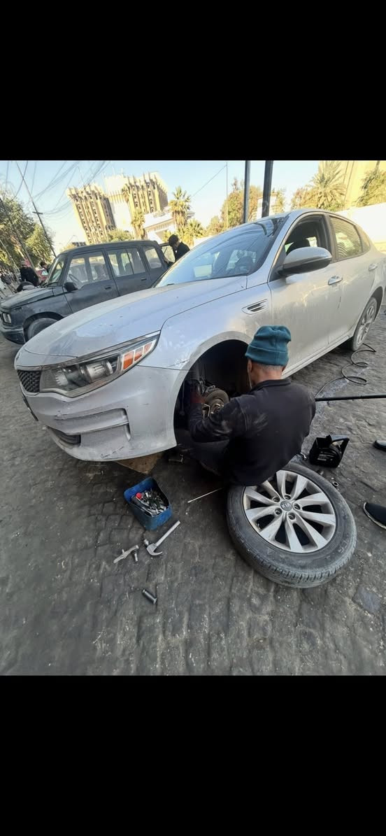 سلام عليكم
شلونكم حبايب نورنه الاخ من احد اعضاء الكروب 
وتم تبديل الصدر من مشط ستيرن ودرايم شفت والاذاين
فقط المستهلك يتبدل‼️‼️ اي شي تحتاجون من حدادية صدر لسوناتا C1 و اوبتما محلكم هذا 

📍العنوان: بغداد - باب الشرقي - سوق بغداد مقابل وزارة التعليم العالي محل رائد البغدادي 
 احسان الشمري ( ***********)
رائد البغدادي (***********)
