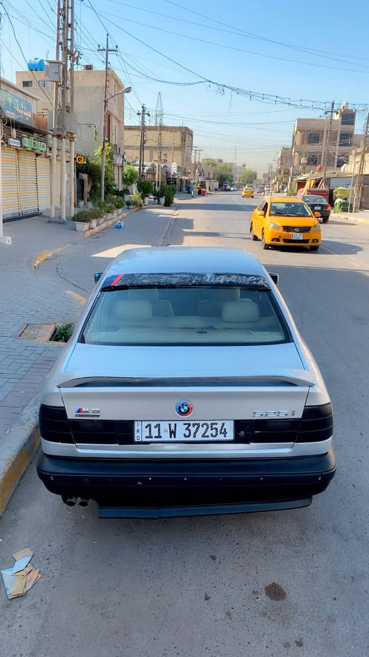 السياره موديل 89 للبيع او مراوس السعر 40
محرك 25 مفتوح  كير اوتو شلعتها تخبل مكينه جديد لا تنقيص ولا تبخير تفصل بيها قطرة دخانه مابيها 
السياره عضمتها كلش حلوه دعاميات M  دوس M شديتهن جدد بعدني ماصابغهن  القديمات موجودات نفس اللول وداخلها حلو ونضيف دوشمه جديده  السياره نقصها بس صبغ دعاميات  تبريد ثلج 
رقمها بغداد سنويه جديده
وهزه  بعدها ماخلصانه و كلشي كامل شرط التحويل خاص موجود


**إذا كنت صاحب هذا الإعلان وتريد حذفه لأي سبب، رجاءا أرسل رسالة إلى الدعم الفني**
