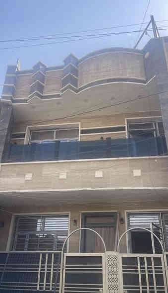 دار للبيع المساحه 80 متر مدخلين للبيت الموقع  قرب جامع احمد ياسين 3 غرف نوم وصاله ومطبخ مستقل وحمامين بناء2023 درجه اولى vip
موقع مميز 
مشي دقيقه لشارع الضباط 
مشي دقيقتين للوصول الشارع عمر 
مشي نصف دقيقه لشارع الاخطل يعني يقع منتصف على 3 شوارع رئيسيه الضباط -شارع عمر -الاخطل
التواصل واتساب حصراً او ماسنجر 
***********
